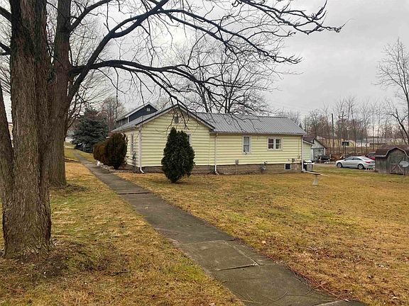 .32 lot in Lagrange 2 bedroom recently renovated home