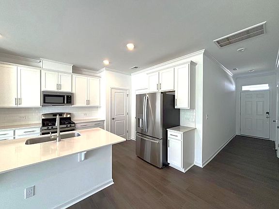 3rd image of 2202 Titanium Rock Rd