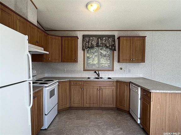 4th image of 309 2nd STREET NW