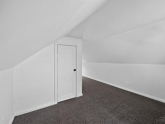 4th image of 523 Millikin St