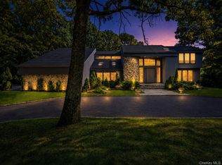 6 Fox Hunt Court, Huntington, NY 11743