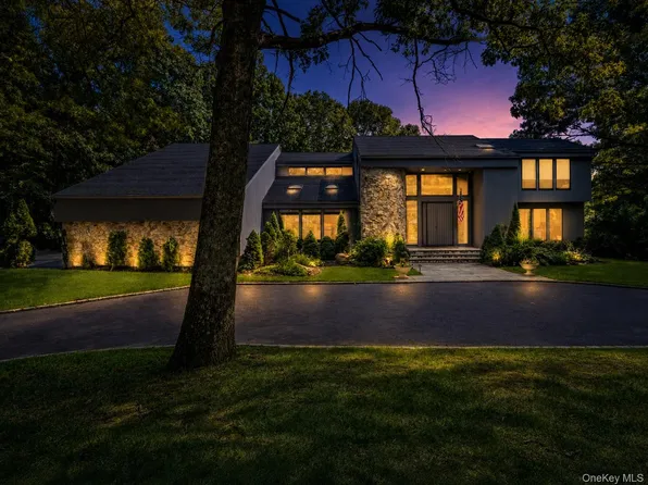 6 Fox Hunt Court, Huntington, NY 11743
