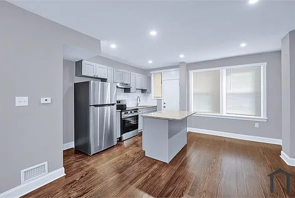 2610 S Hobson St — Photo 4