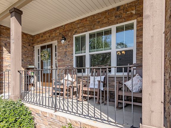 3rd image of 116 Jones Creek Cir
