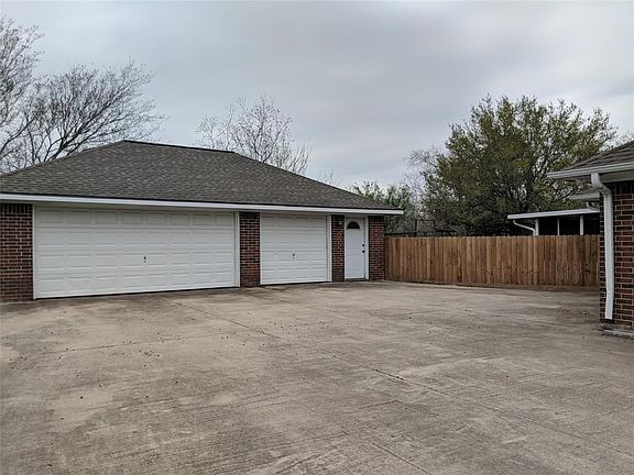 4th image of 17122 N Wayne Ln #879B