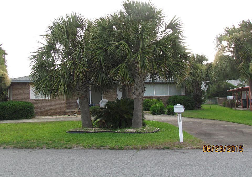 1st image of 612 Pelican Dr