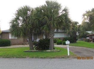 612 Pelican Dr, Fort Walton Beach, FL 32548