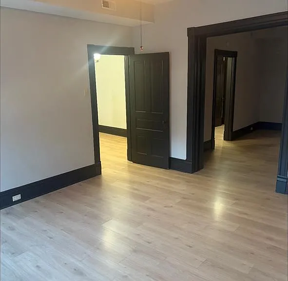 2115 Allen Ave — Photo 7