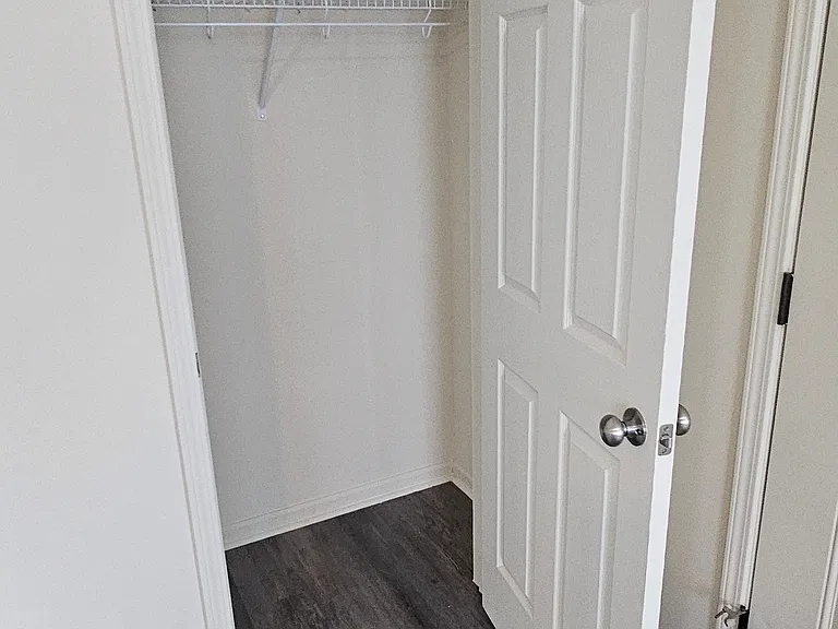 335 Pierce Dr — Photo 8