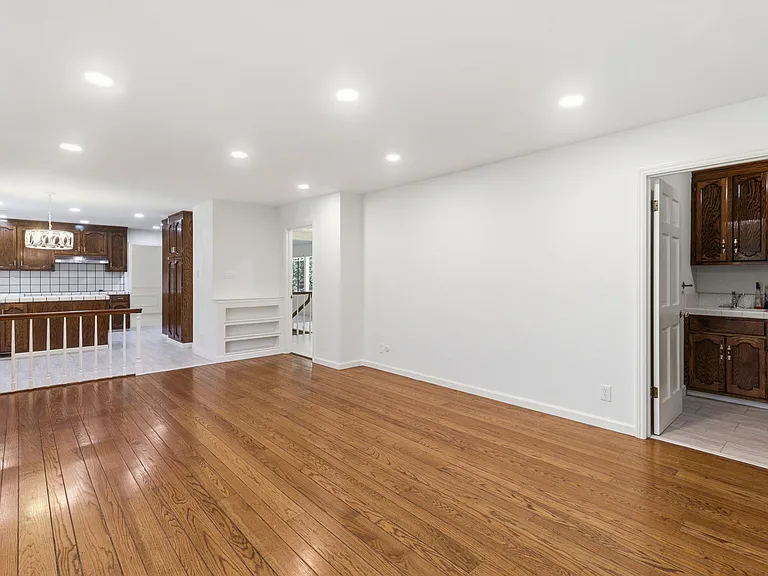 3 Kennedy Pl — Photo 32