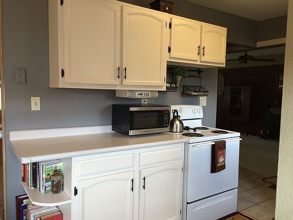 3rd image of 2 Clark Cir