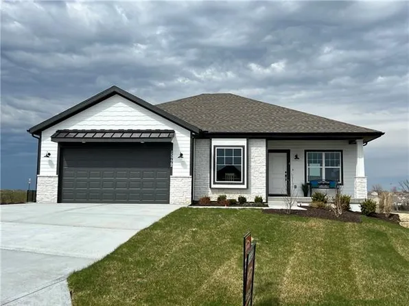 15772 Sheridan Pl, Basehor, KS 66007