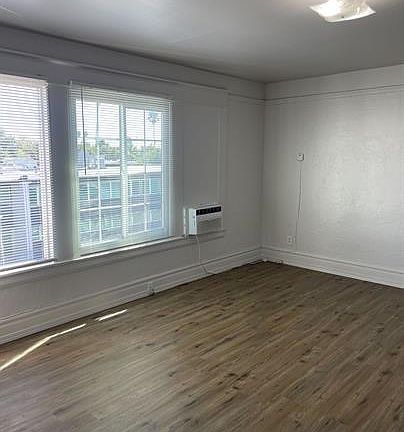 5th image of 545 N California St #49826a881