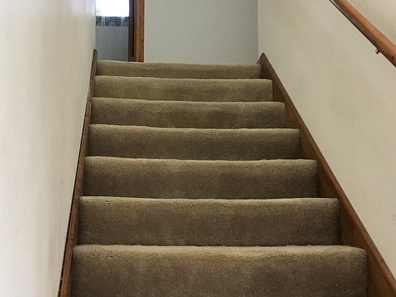 3rd image of 52 Medlock Ln