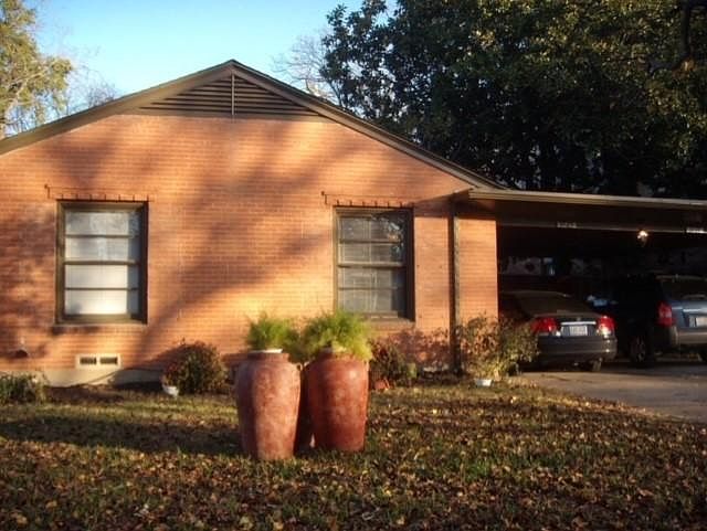 2nd image of 5727 Penrose Ave