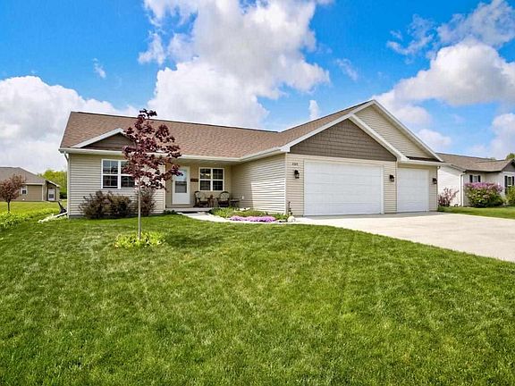 3rd image of 2324 Lacewing Dr