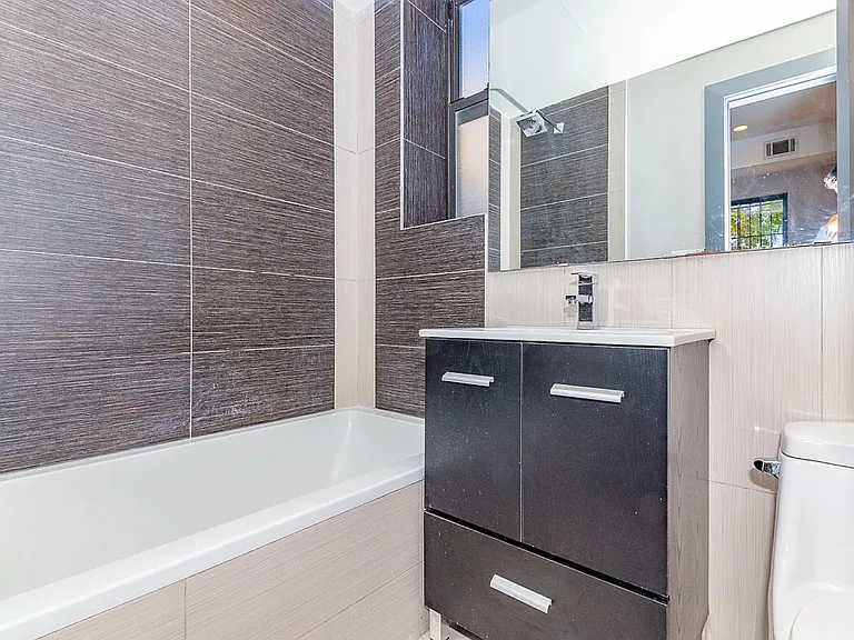 355 Stockton St #1B — Photo 16