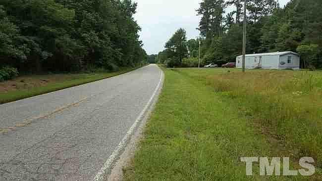 2nd image of 135 New Rd