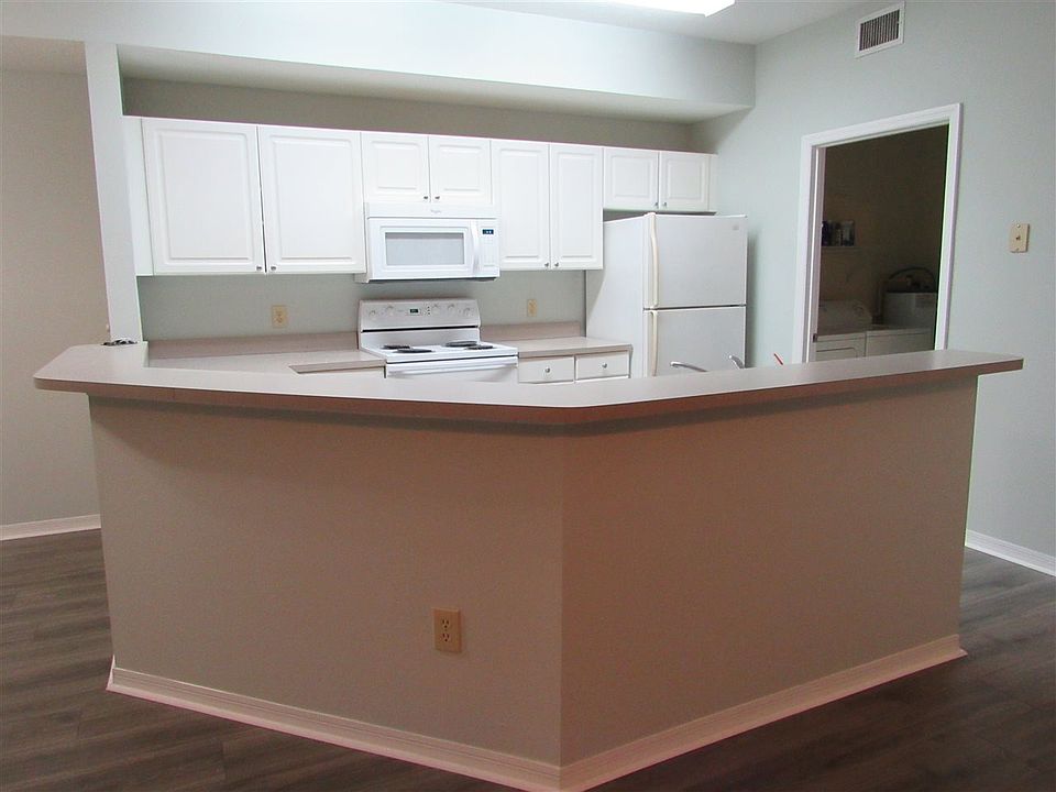 1st image of 16112 Harbour Vista Cir