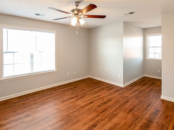 5th image of 1253 Greenwich Dr