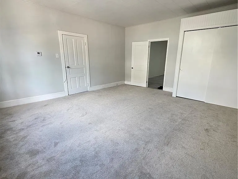 533 E Market St #1 — Photo 6
