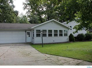 2131 Royal Oak Ave, Defiance, OH 43512