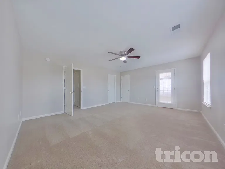 344 Longfellows Ln — Photo 6