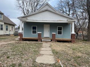 1110 SW Woodward Ave, Topeka, KS 66604