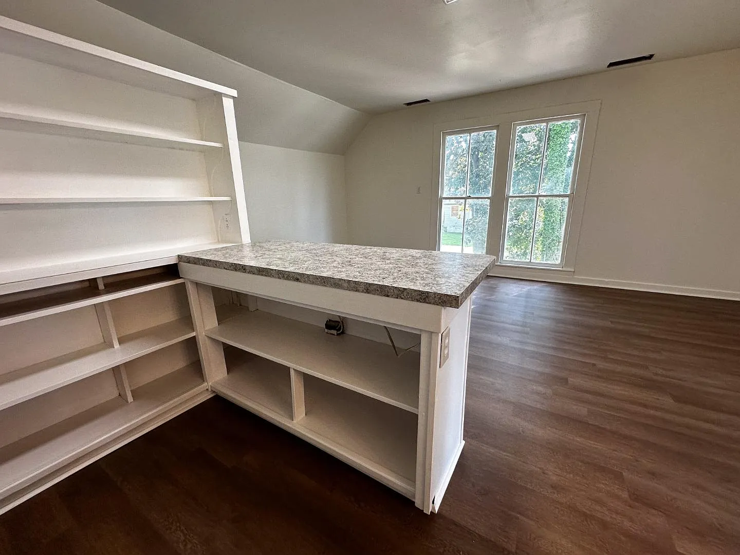 210 E Ogeechee St — Photo 4
