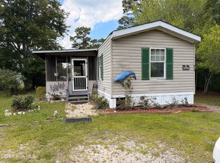 121 S Smith St, Holly Ridge, NC 28445