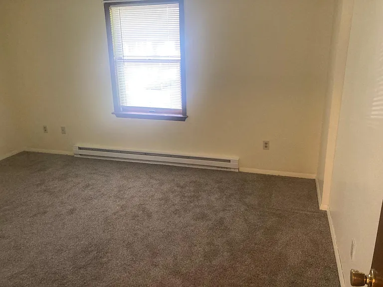 3146 Shellers Bnd — Photo 8