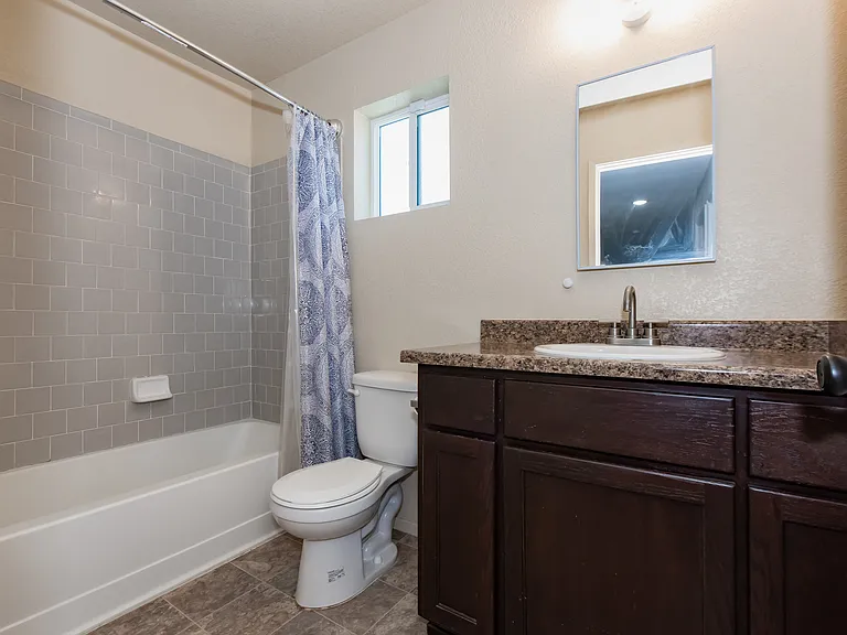 7587 E 41st St — Photo 24
