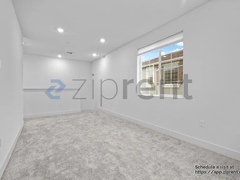 5694 Loray Ln — Photo 15