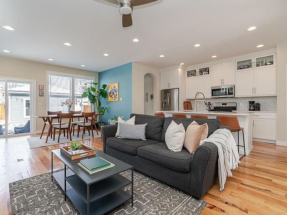 3rd image of 2822 Bellwood Ave