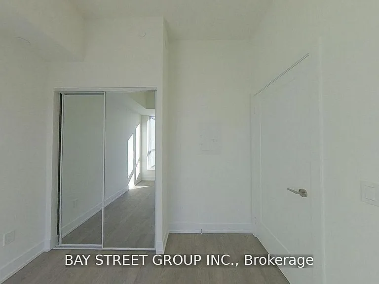9 Mabelle Ave #2915 — Photo 14