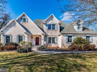 324 Candlelight Dr, Mechanicsburg, PA 17055