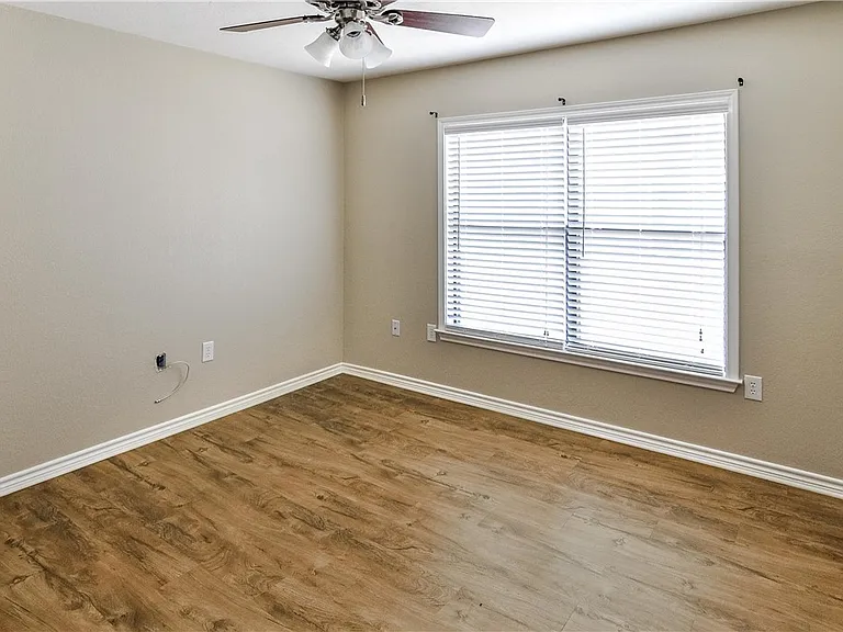 1506 Lemon Tree Ln — Photo 13