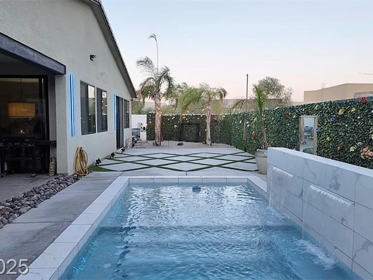 9239 Beltana Ct — Photo 33