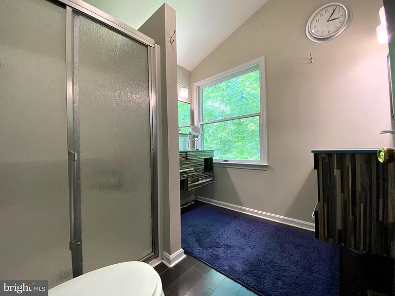 1251 Hinton Dr — Photo 36