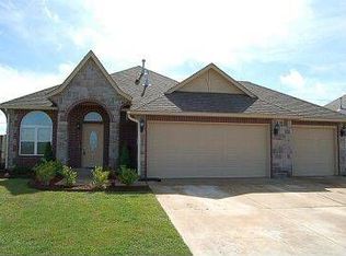 1716 Dorothy Dr, Moore, OK 73170