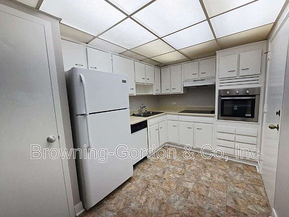 5th image of 3415 W End Ave #610D