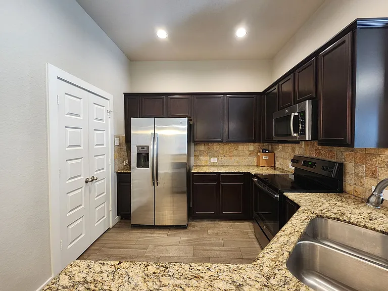 367 Creekside Curv — Photo 14