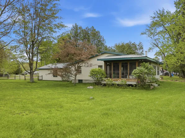 17079 5th St, Barryton, MI 49305