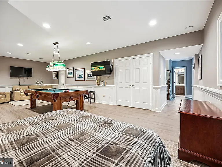 14708 Westbury Rd — Photo 75