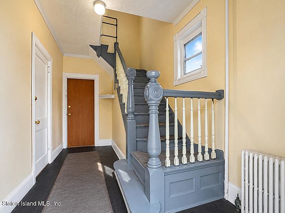 4th image of 65 Saint Stephens Pl