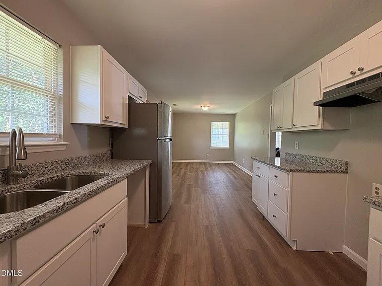 1704 Sundial Pl — Photo 8