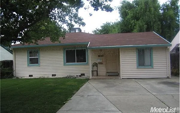 6317 33rd Ave photo 1