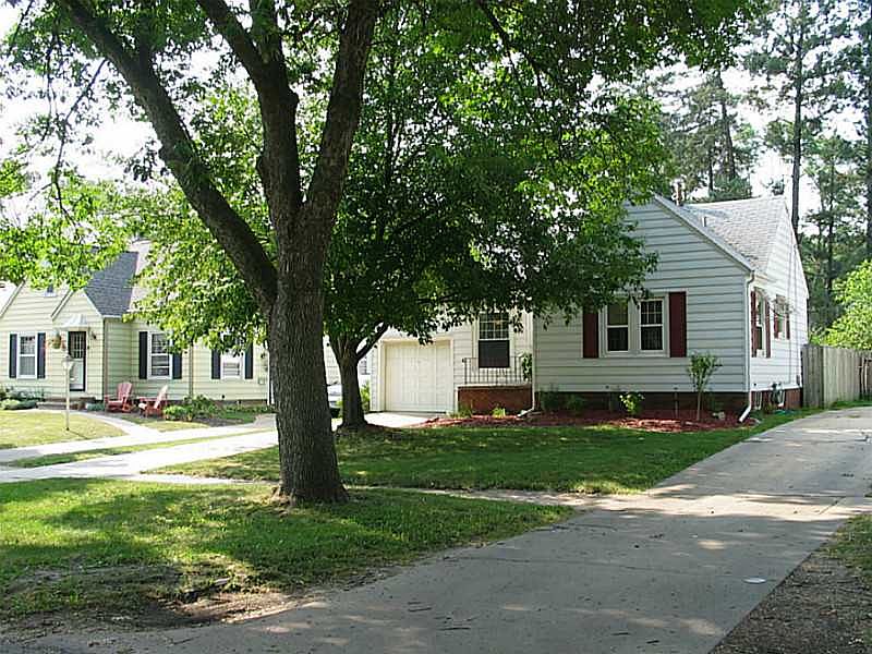 1st image of 2614 E Ave Ne
