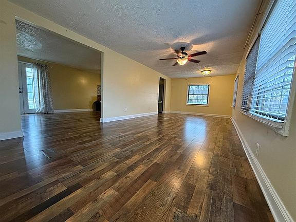 2nd image of 129 Daniely St