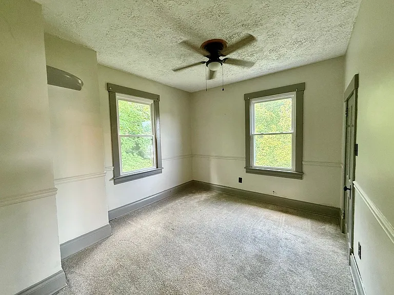 210 O'Bannon Ave — Photo 9